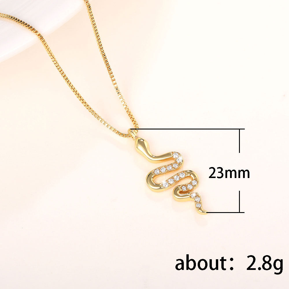 Fashion Lady Snake Pendant Necklace with Zirconia